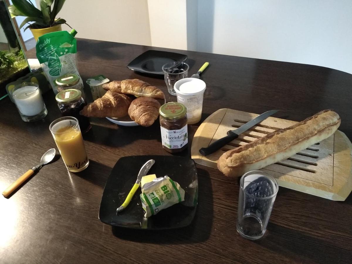 A La Campagne, Au Calme Acomodação com café da manhã Monterolier Exterior foto